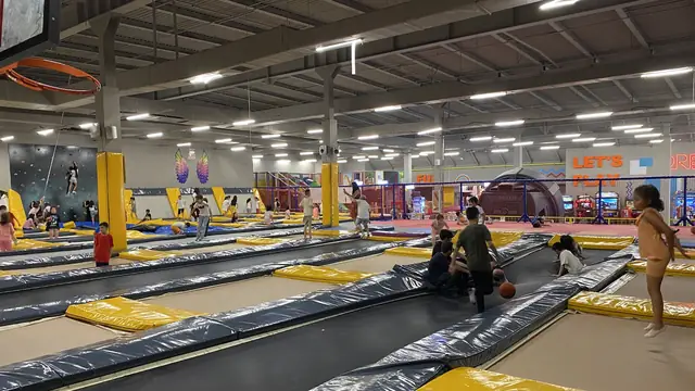 Arena Trambolin Park – Acity AVM