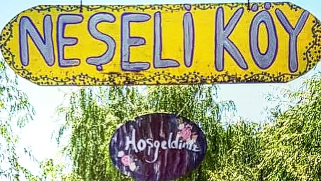 Neşeli Köy (Ters Ev ve Çiftlik)
